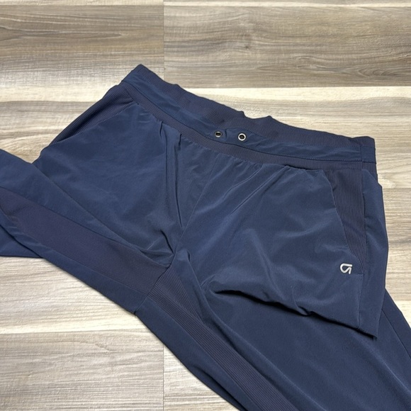 GapFit Navy Activewear pants size small - Picture 6 of 9